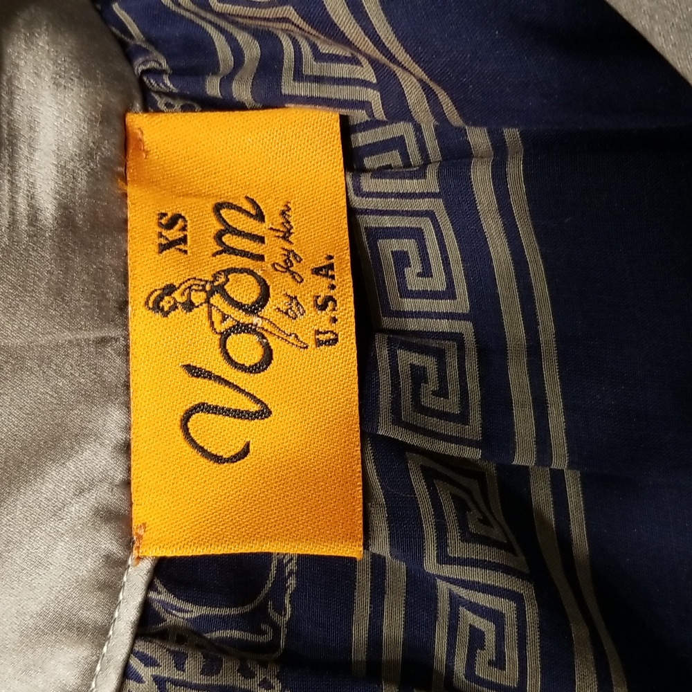 VOOM by Joy Han Greek Statue Shirt - Picture 5 of 5